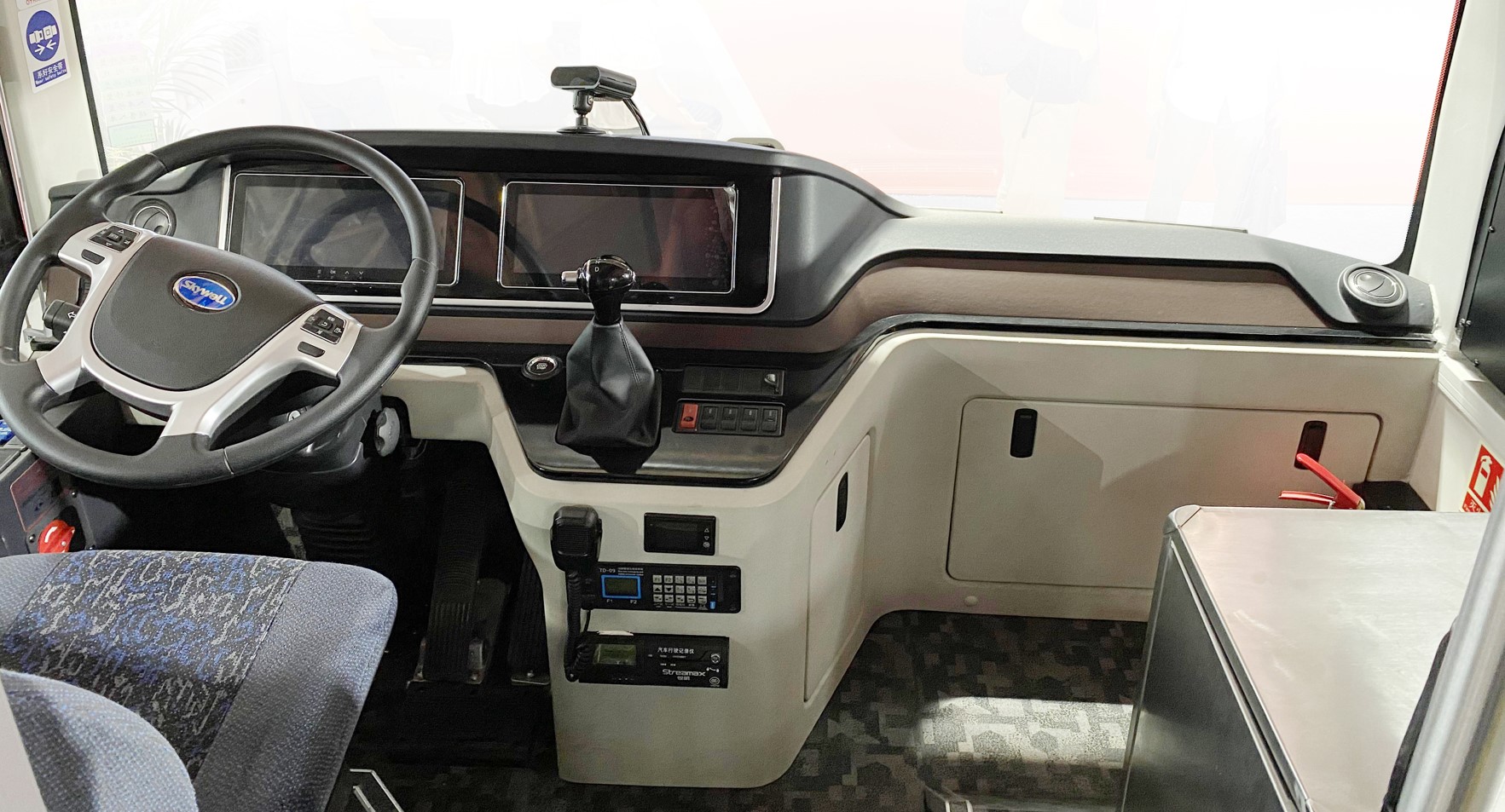 公交客車儀表臺